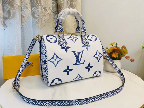 ルイヴィトンバッグ側面デザイン